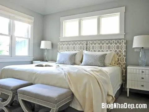 Phòng ngủ ấm cúng với gam màu xám