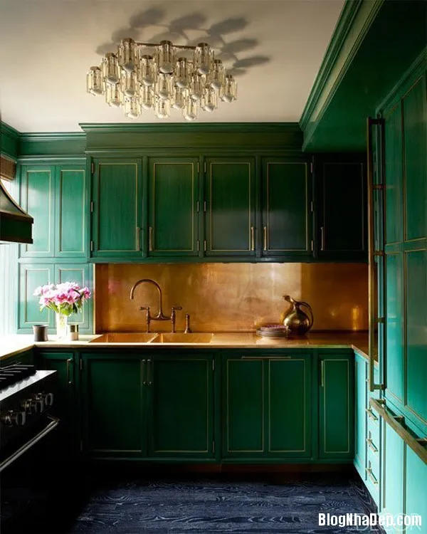Sáng bừng góc bếp với những chiếc tủ bếp sắc màu