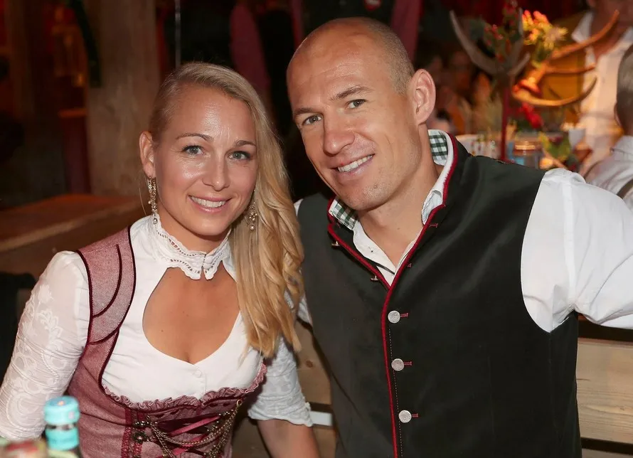 Bernadien Eillert Là Ai? ⚡️ Điều Bạn Nên Biết Về Vợ Arjen Robben